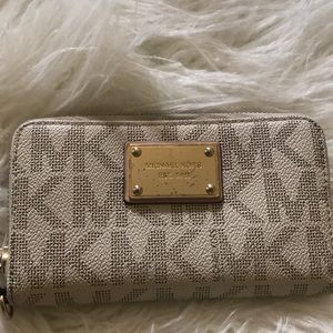 Michael Kors wallet